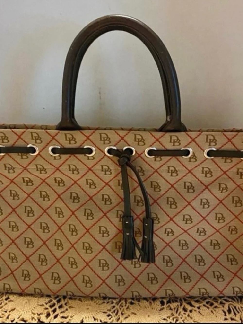 DOONEY & BOURKE VINTAGE BROWN MONOGRAM CANVAS W/LEATHER HANDLES TRIM & TASSELS